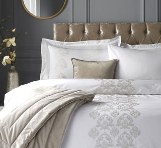 Laurence Llewelyn-Bowen