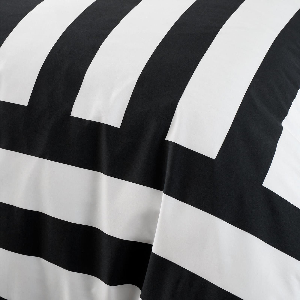 Style Sisters Bold Stripe Duvet Cover Set