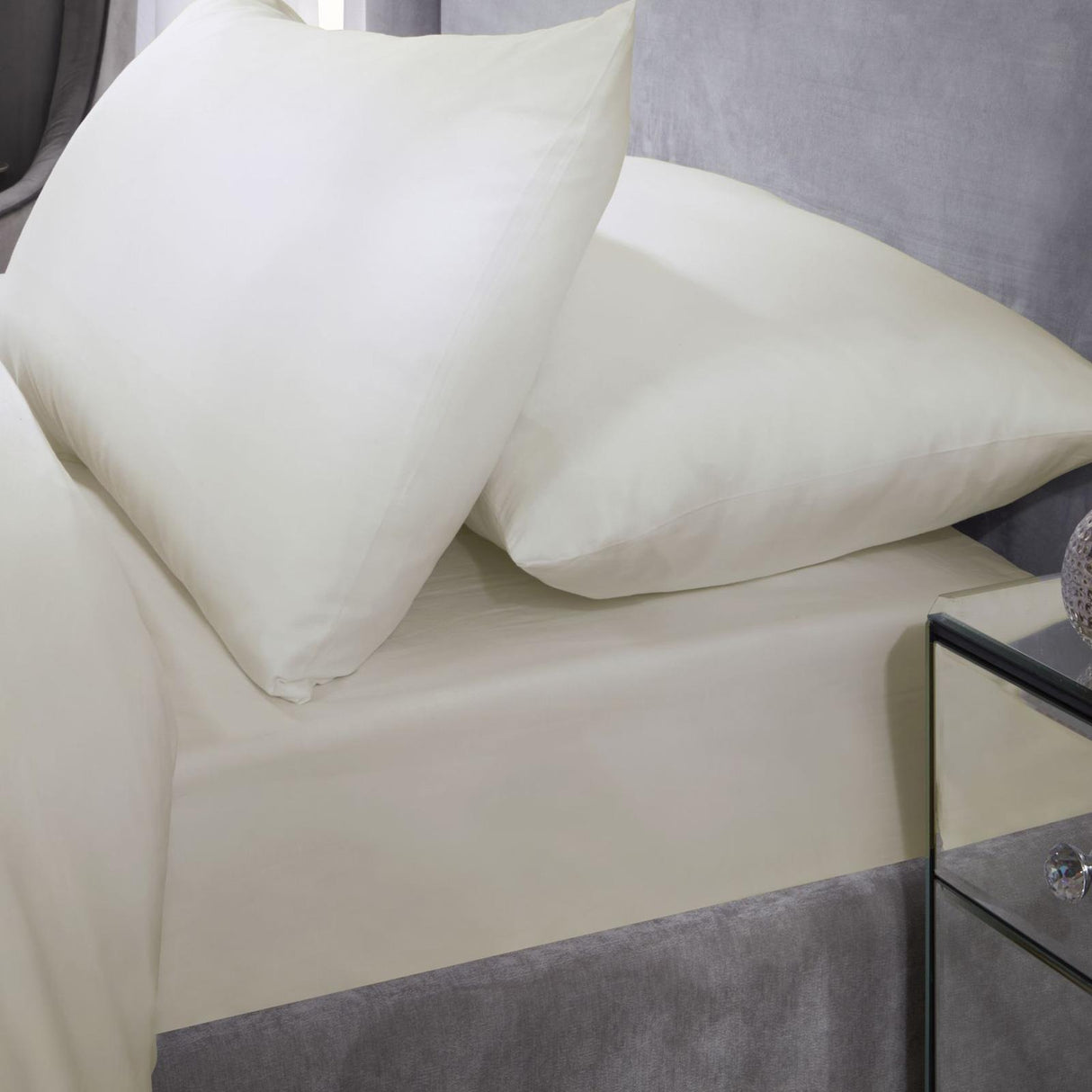400 Thread Count Cotton Fitted Sheet 38cm Deep by Emma Barclay