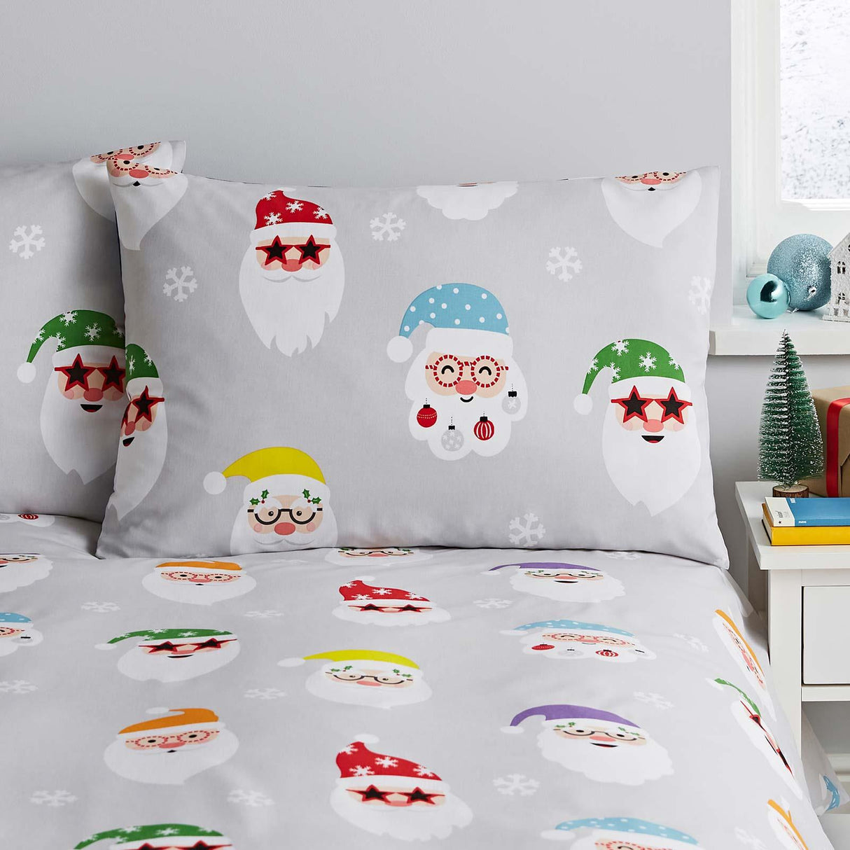 Christmas Santa Spec-Tacular Duvet Cover Set by Catherine Lansfield