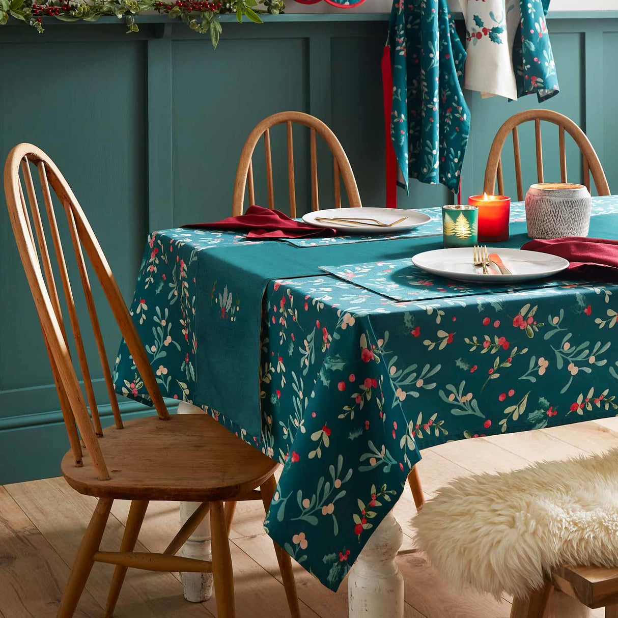 Catherine Lansfield Holly & Mistletoe Christmas Kitchen Textiles Collection 15