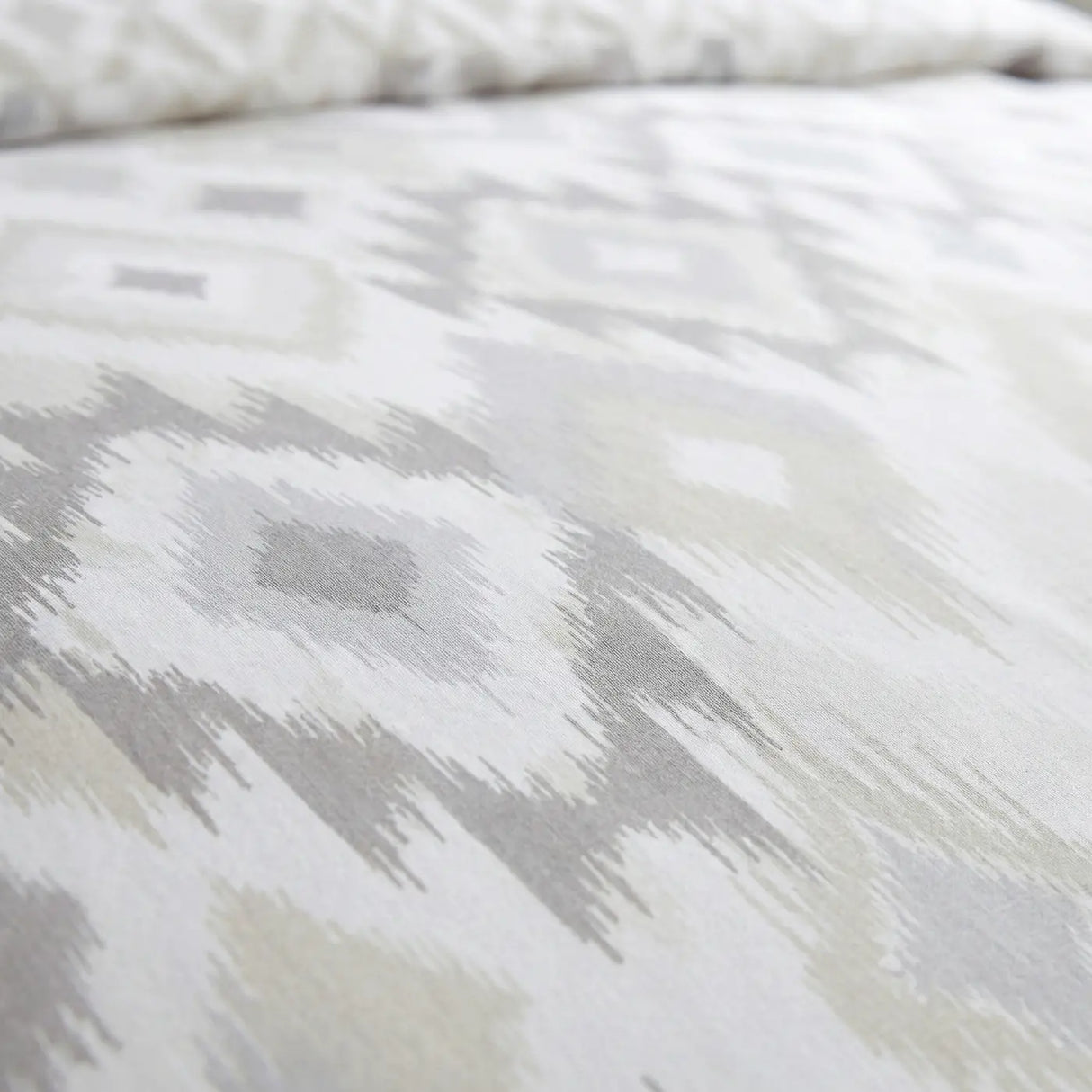 Ikat Reversible Duvet Cover Set 3