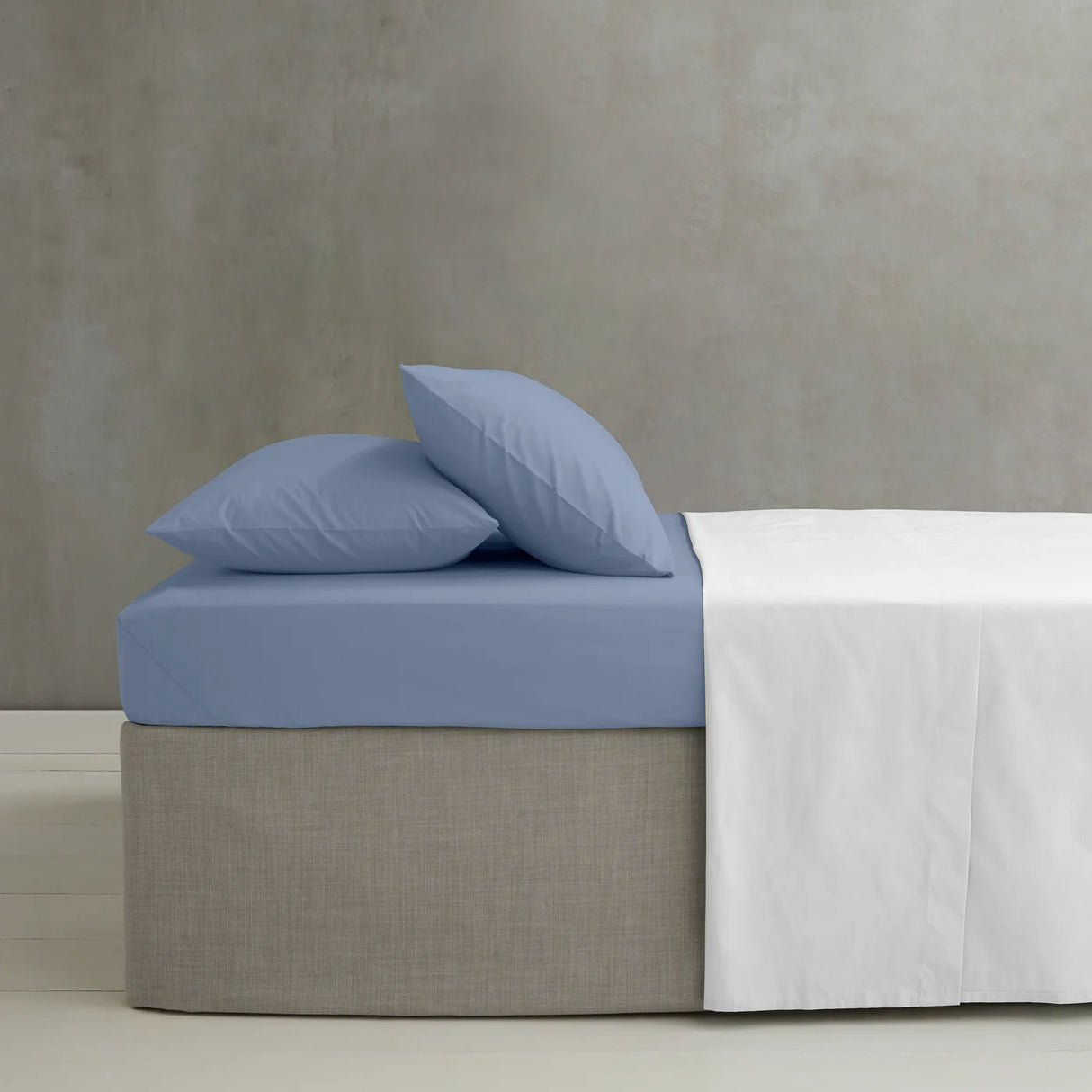 Catherine Lansfield Easy Iron 172 Thread Count Fitted Sheet