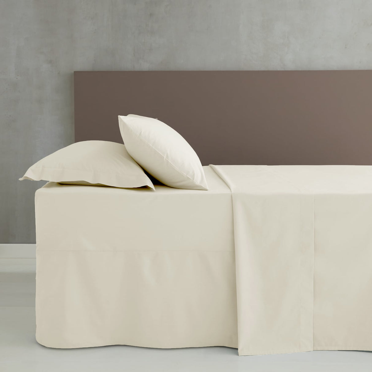 Catherine Lansfield Easy Iron Percale 35cm Deep Cream Fitted Sheet