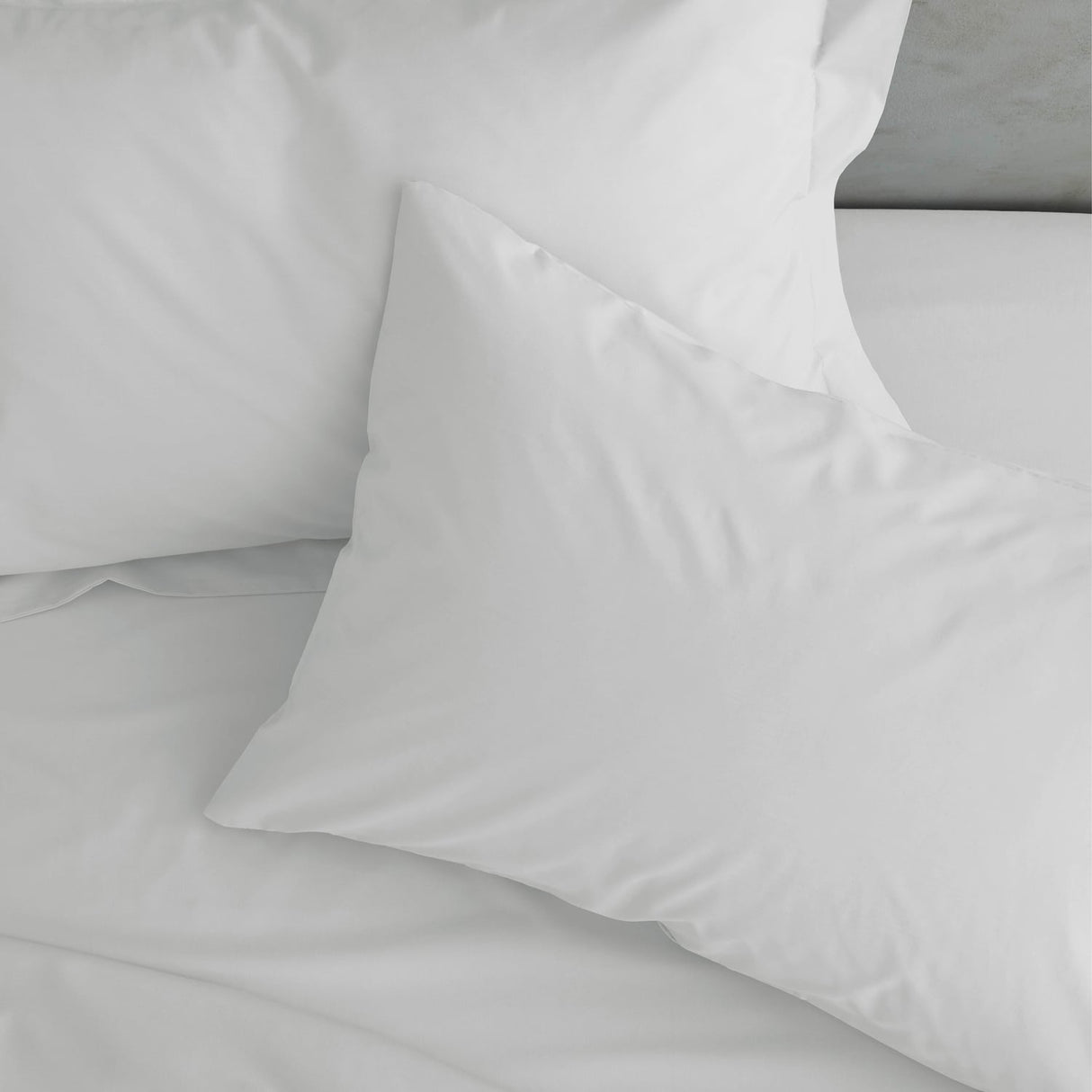 Catherine Lansfield Easy Iron Percale 25cm Deep White Fitted Sheet - Easy Iron Percale White