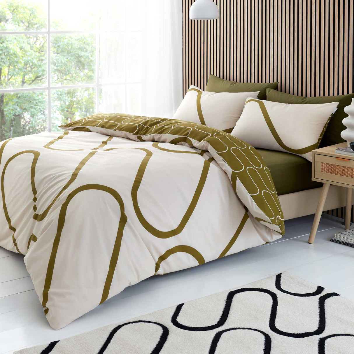 Linear Curve Duvet Cover Set by Catherine Lansfield