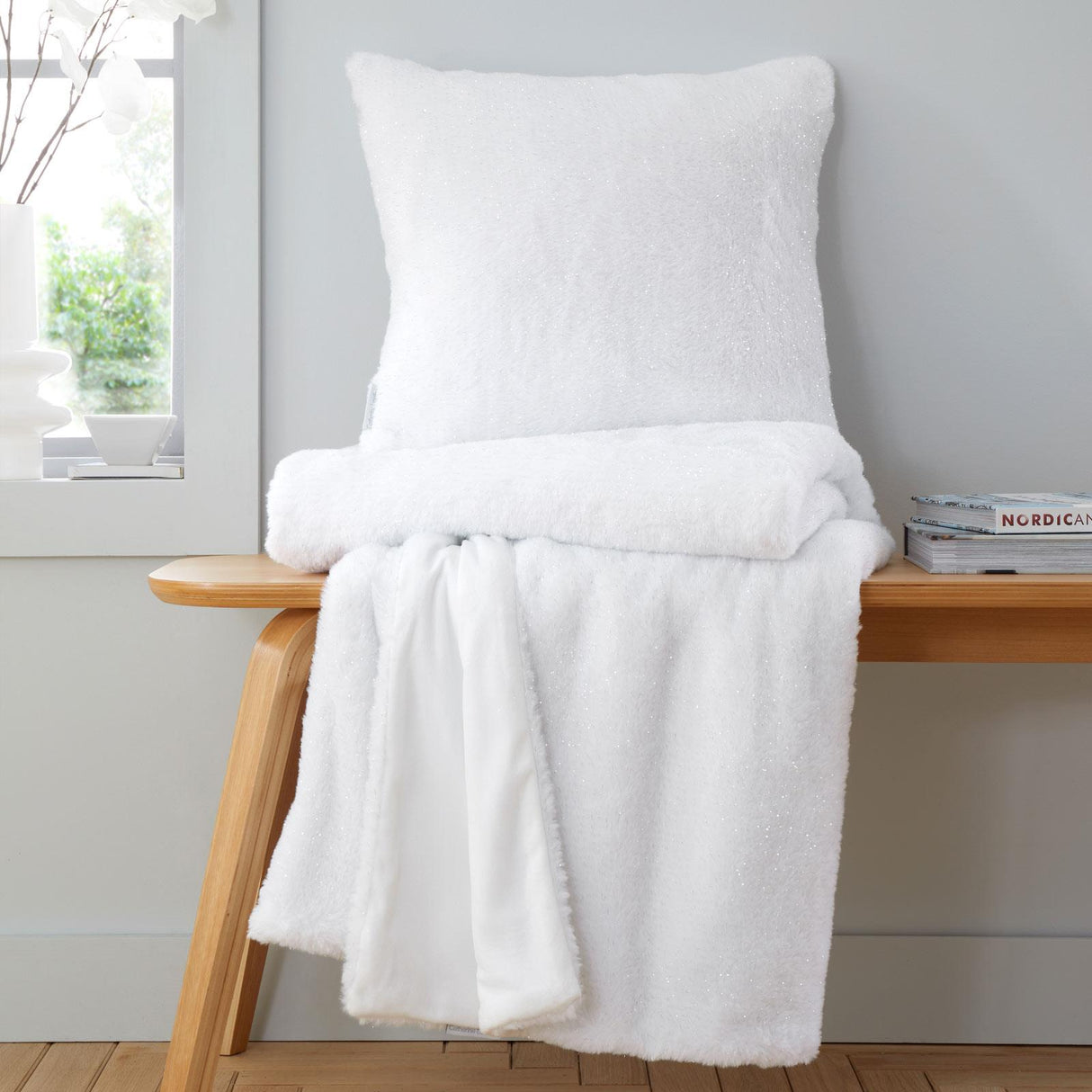 Catherine Lansfield Glamour Throw 130cm x 170cm 4