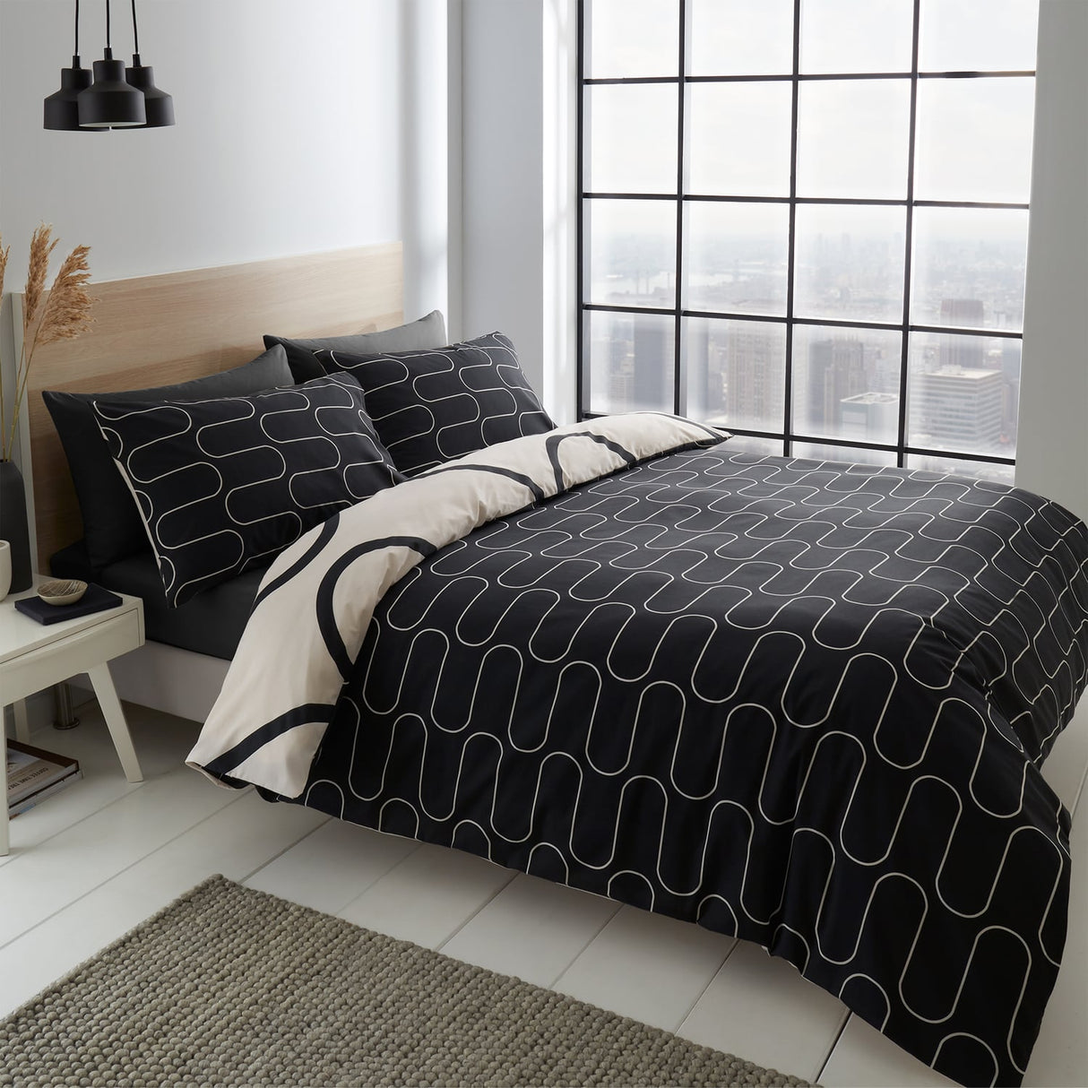Catherine Lansfield Linear Curve Black Geometric Wallpaper - Linear Curve Geo Black And White Image 2