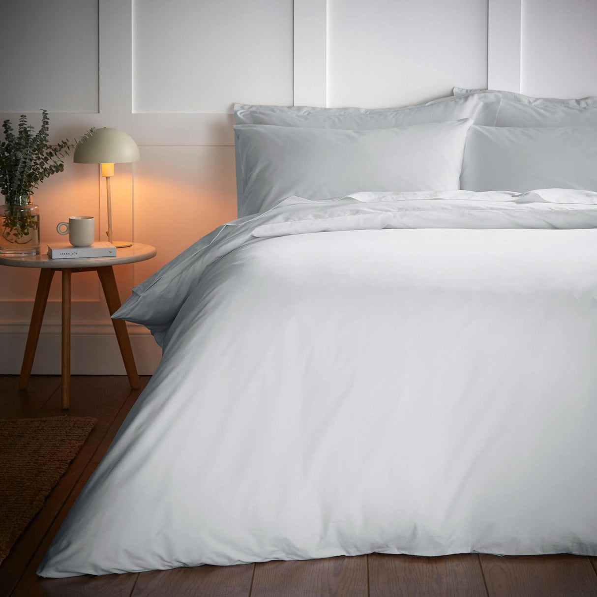 Temperature Controlling TENCEL™ Silver Duvet Cover Set