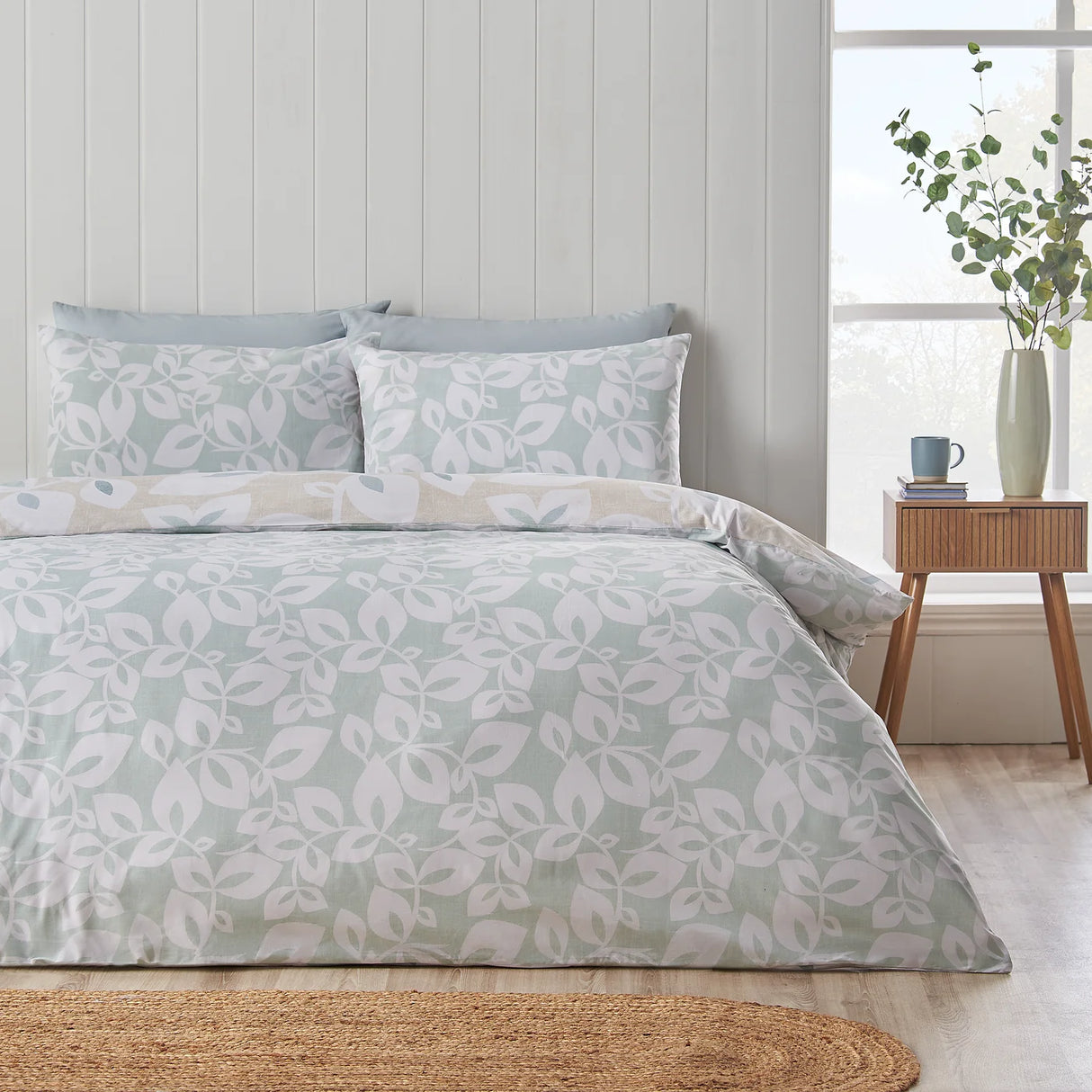 Catherine Lansfield Inga Leaf Reversible Duvet Cover Set with Pillowcase