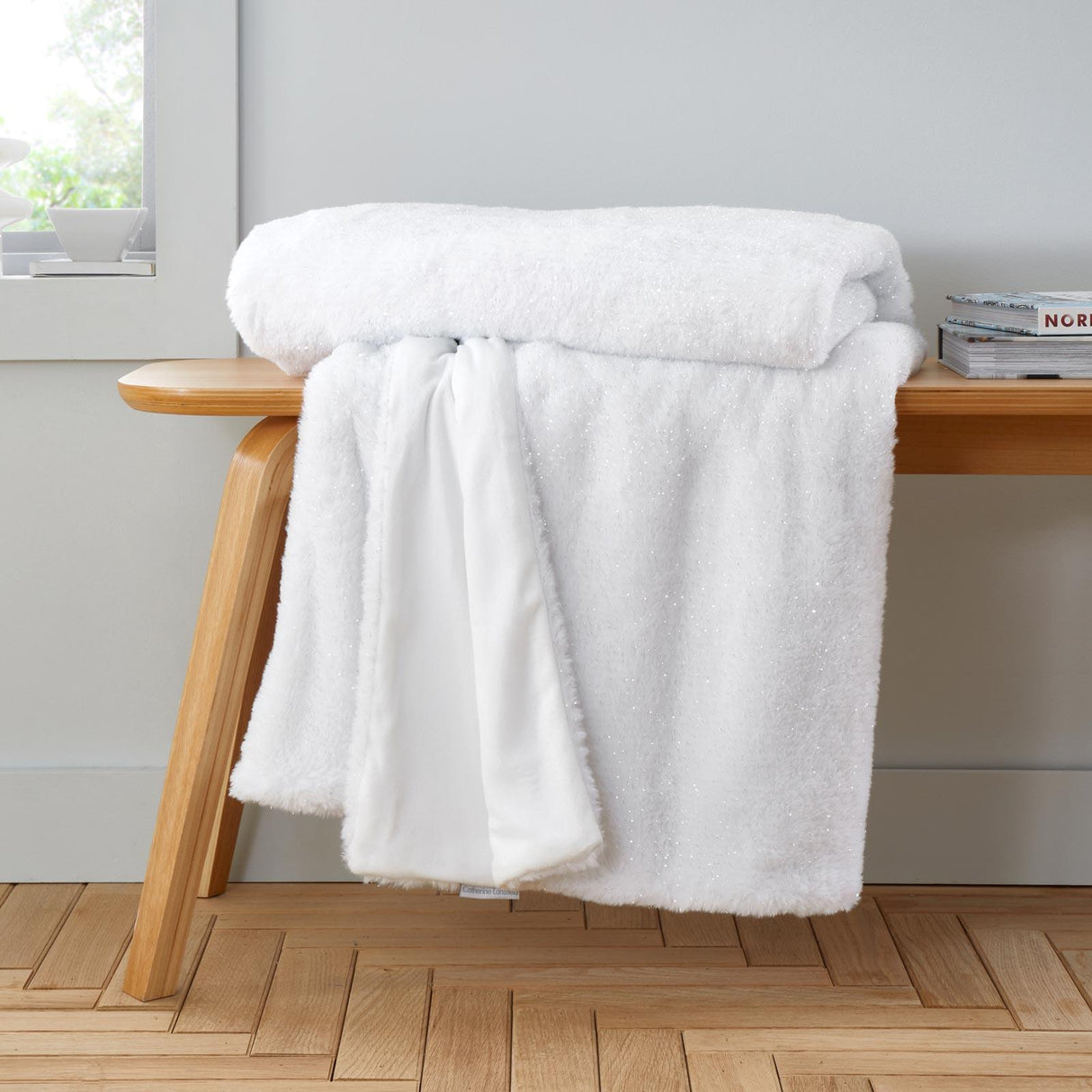 Catherine Lansfield Glamour Throw 130cm x 170cm