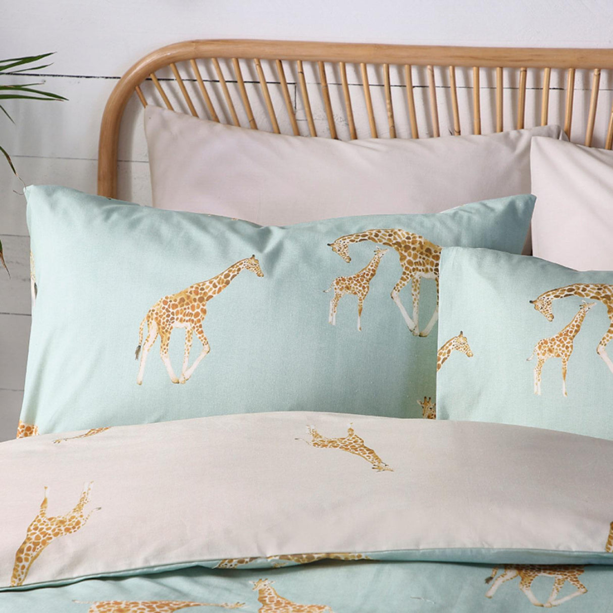 Milo Giraffe Duvet Cover Set by Fusion