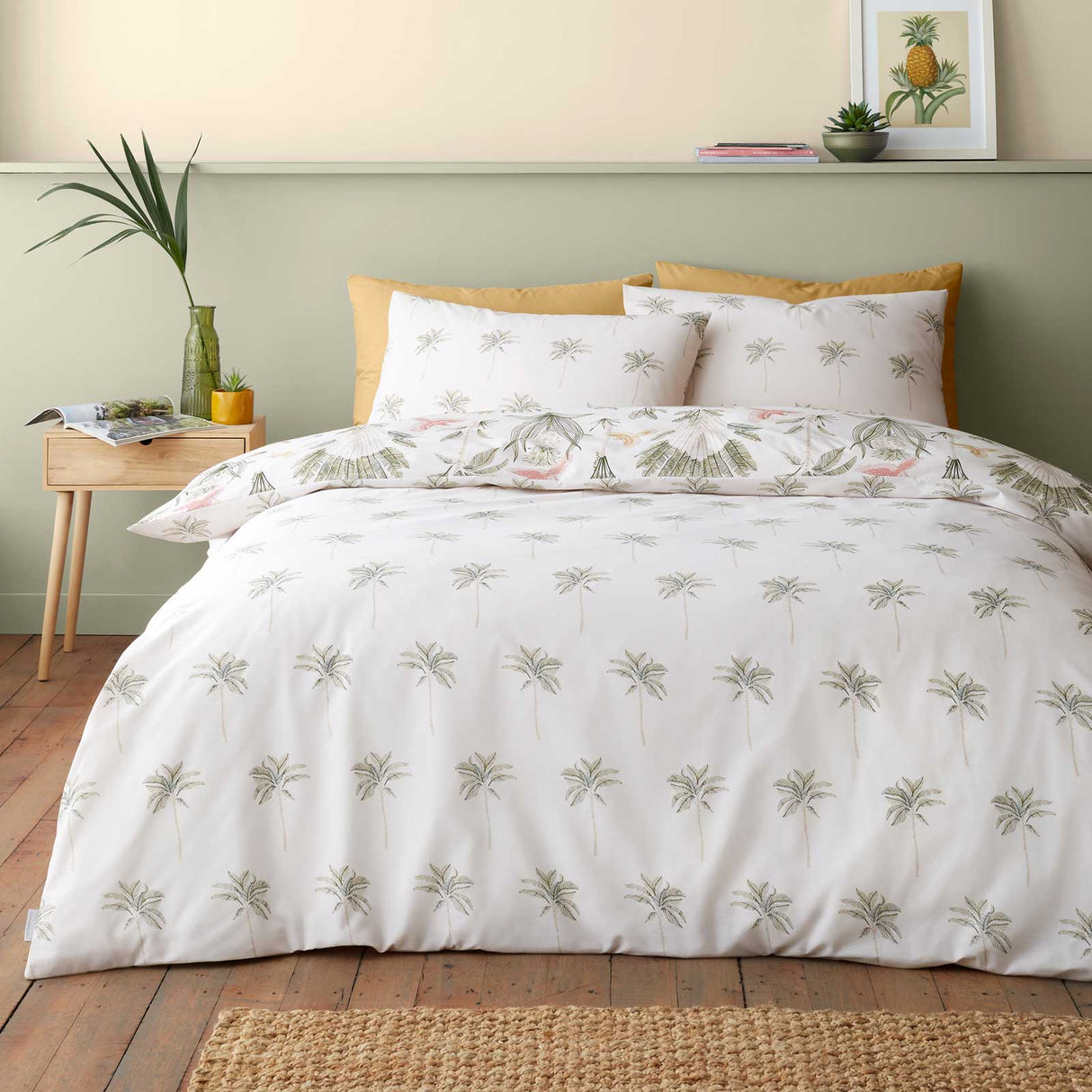 Paradiso Palm Duvet Cover Set by Catherine Lansfield