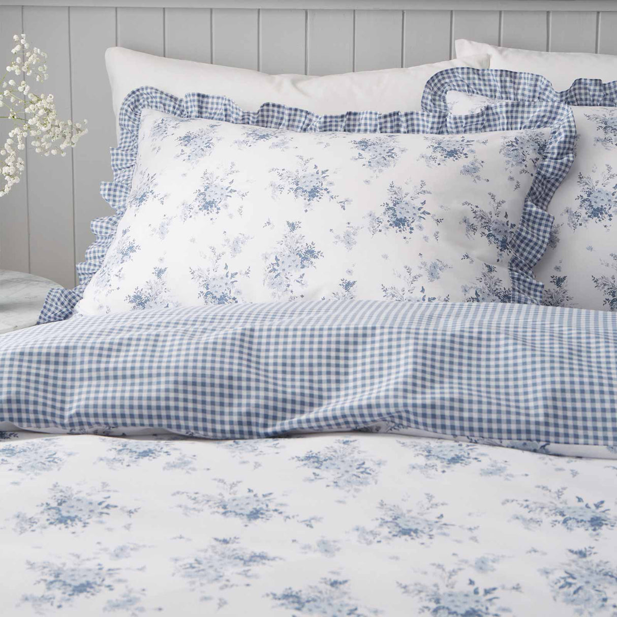 Lucie Floral Duvet Cover Set by Catherine Lansfield