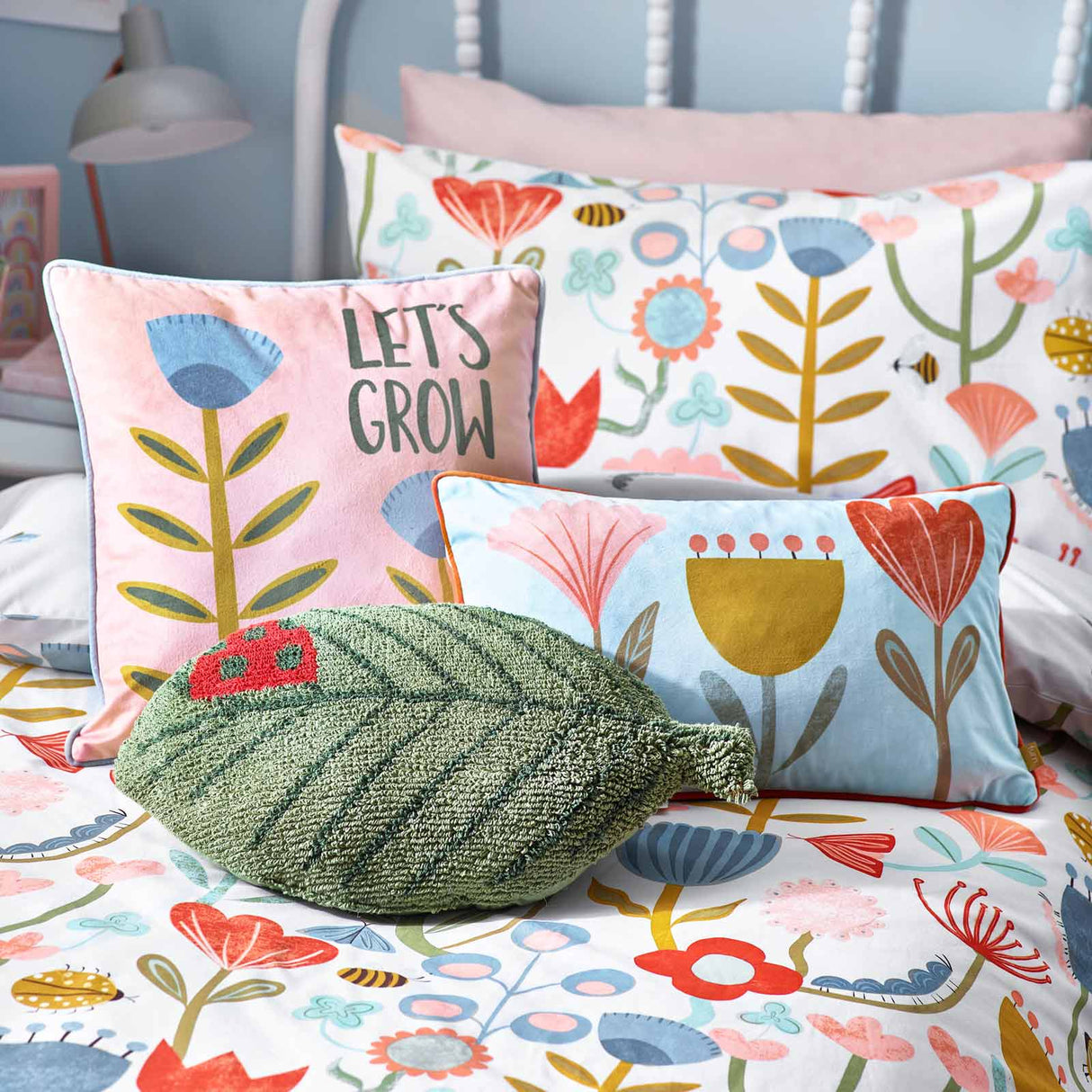 Little Nature Floral Duvet Cover Set by little furn.