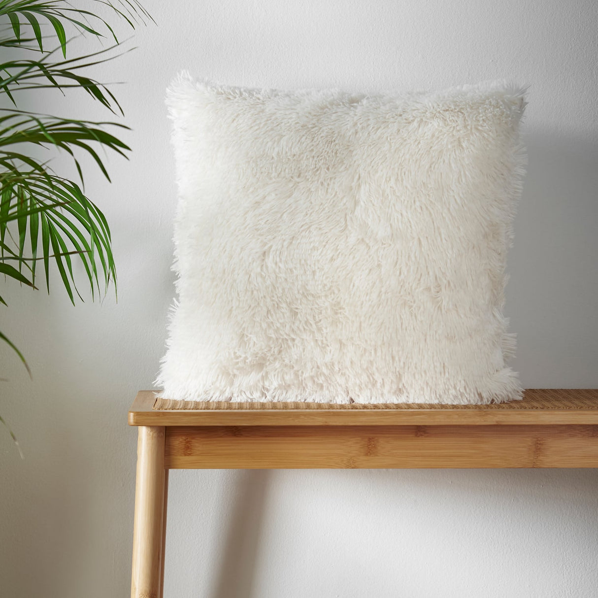 Catherine Lansfield Cuddly Soft Filled Cushion 45cm x 45cm (18" x 18") - Cream - Cuddly Cushion Cream