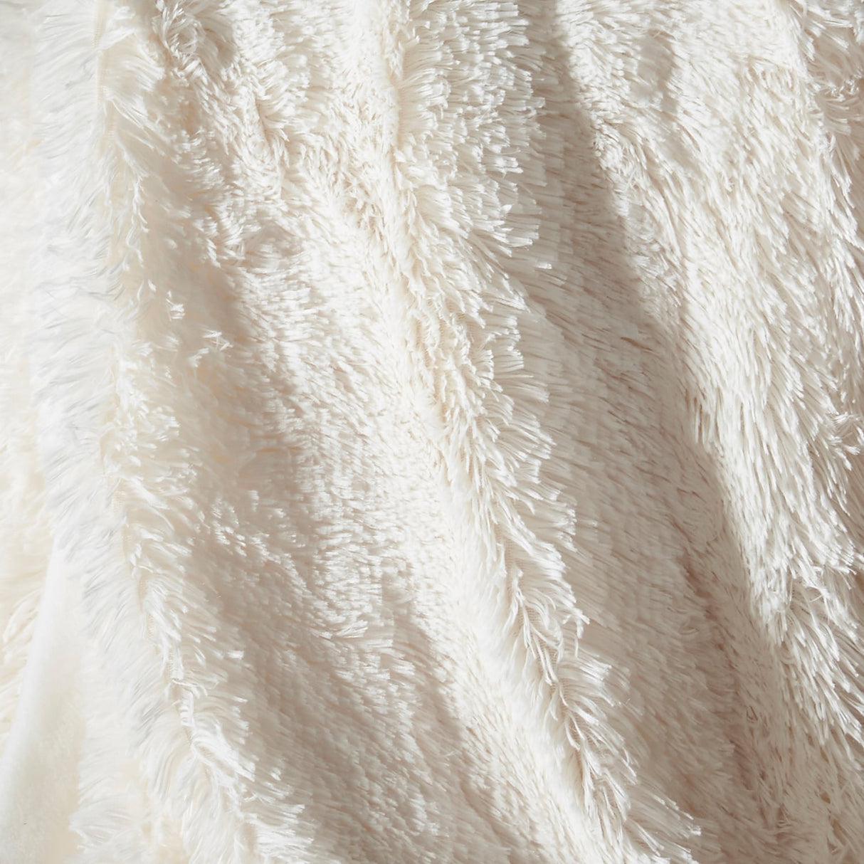 Catherine Lansfield Cuddly Reversible Throw – Cream – 150cm x 200cm / 245cm x 280cm - Cuddly Throw Cream