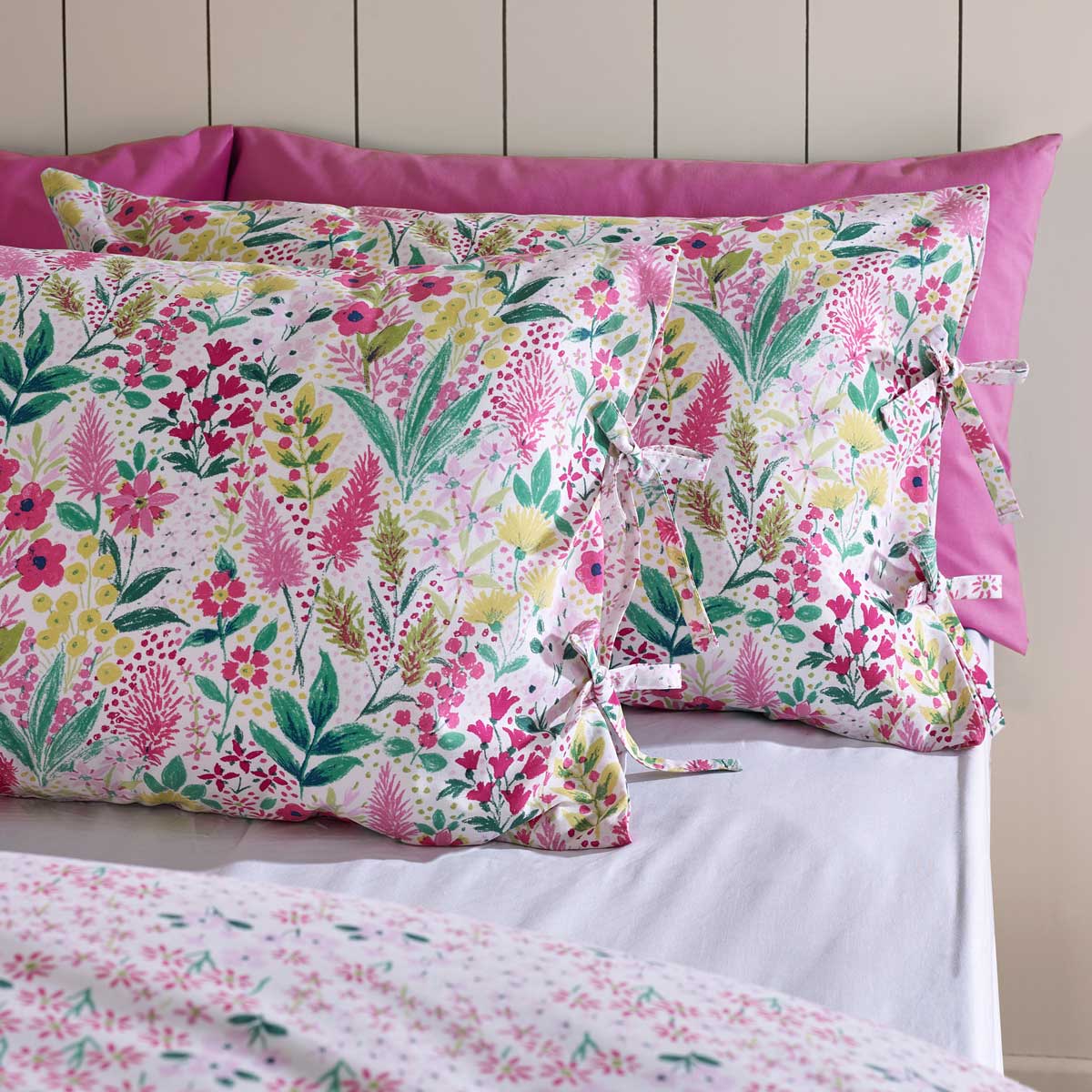 Tilly Floral Duvet Cover Set by Catherine Lansfield
