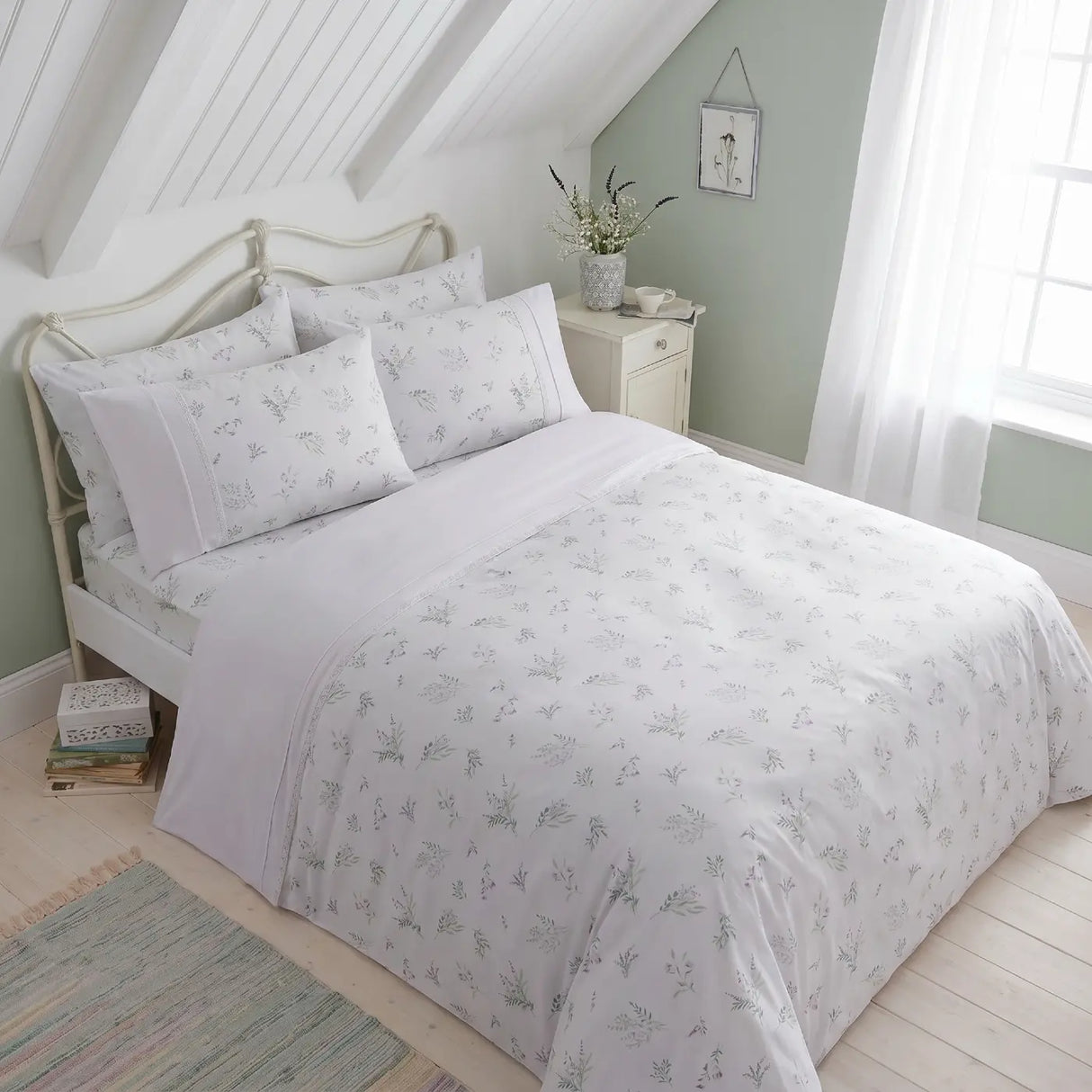 Chloe Lace Trim Polycotton Duvet Cover Set Lilac 3