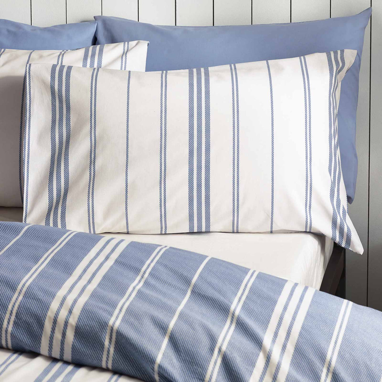 Catherine Lansfield Harbour Stripe Reversible Duvet Cover Set with Pillowcase