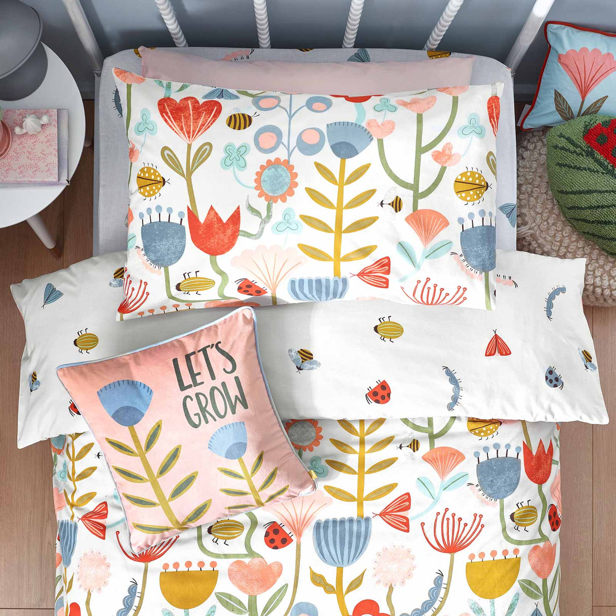 Little Nature Floral Duvet Cover Set by little furn.