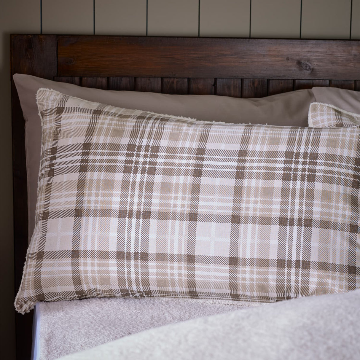 Catherine Lansfield Cosy Sherpa Check Duvet Cover Set - Cosy Sherpa Check Natural Duvet Set