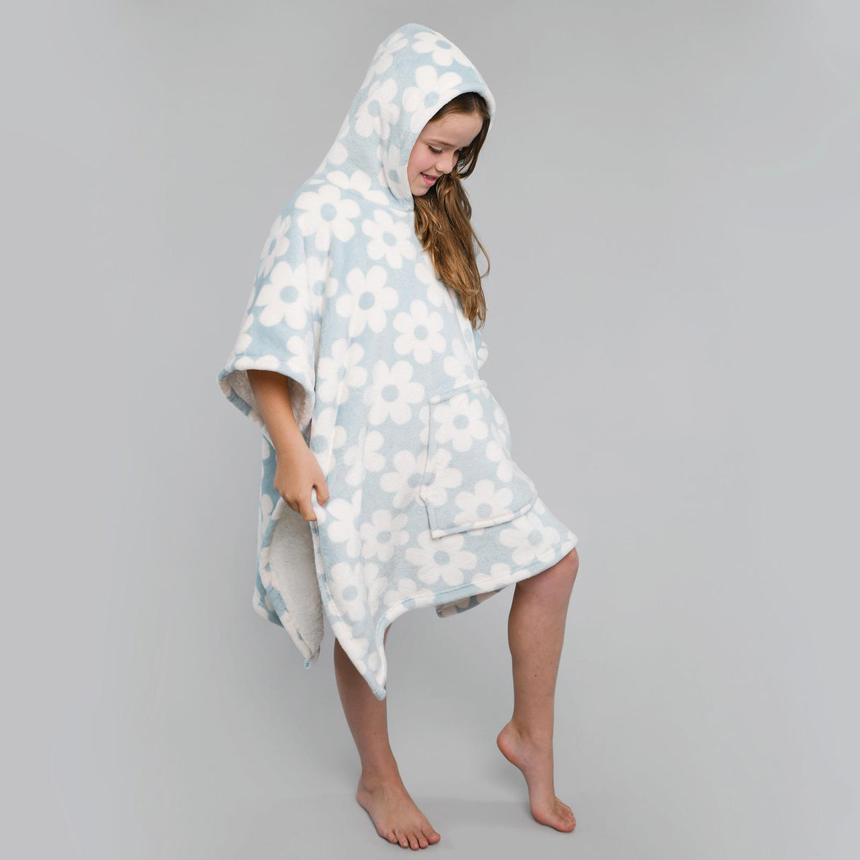 Bedlam Retro Flower Sherpa Fleece Cosy Kids Poncho Throw