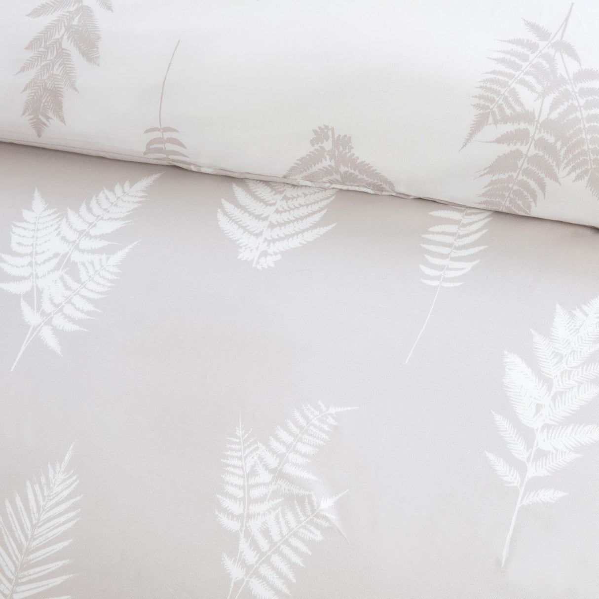 So Soft Fern Complete Bedding Set by Rapport Home