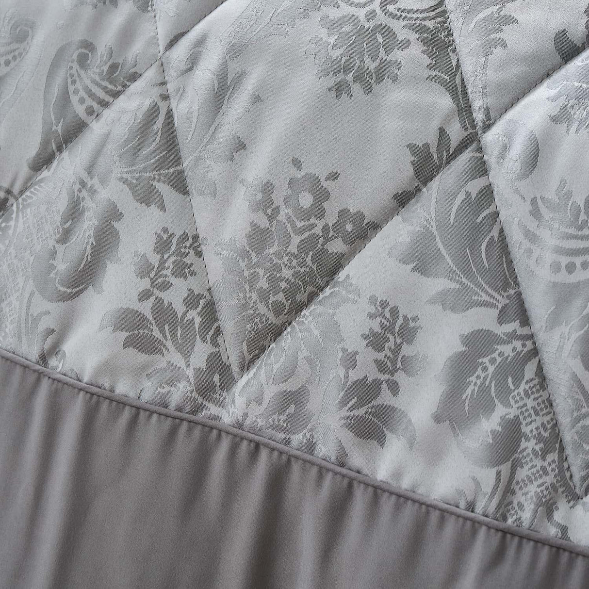 Catherine Lansfield Damask Jacquard Bedspread - Damask Jacquard Bedspread Silver