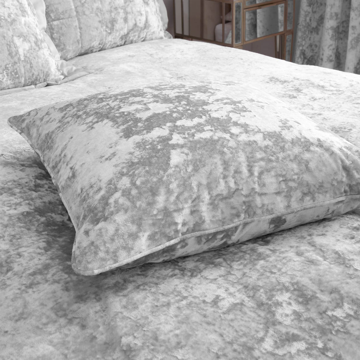 Catherine Lansfield Diamante Filled Cushion 45cm x 45cm - Silver - Crushed Velvet Cushion Silver (1)