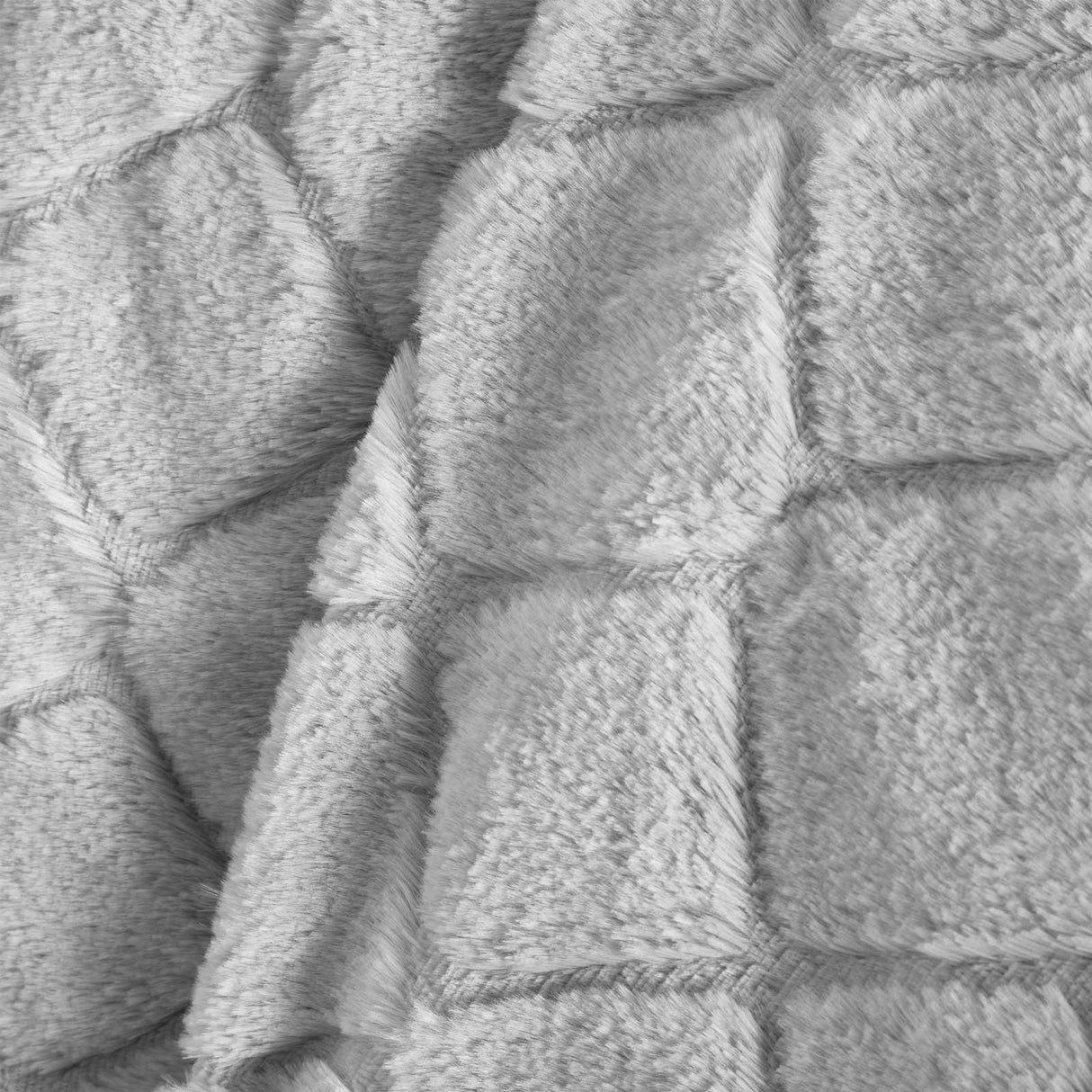 Cosy Diamond Throw Blanket 130cm x 170cm by Catherine Lansfield