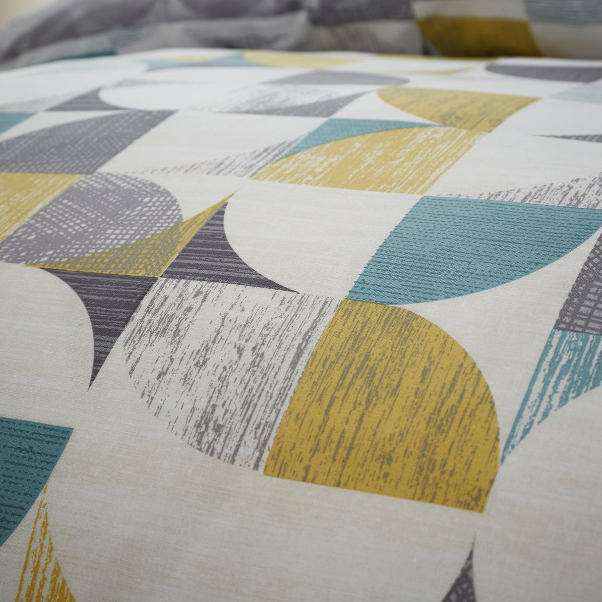 Catherine Lansfield Retro Circles Duvet Cover Set - Retro Circles Duvet Set