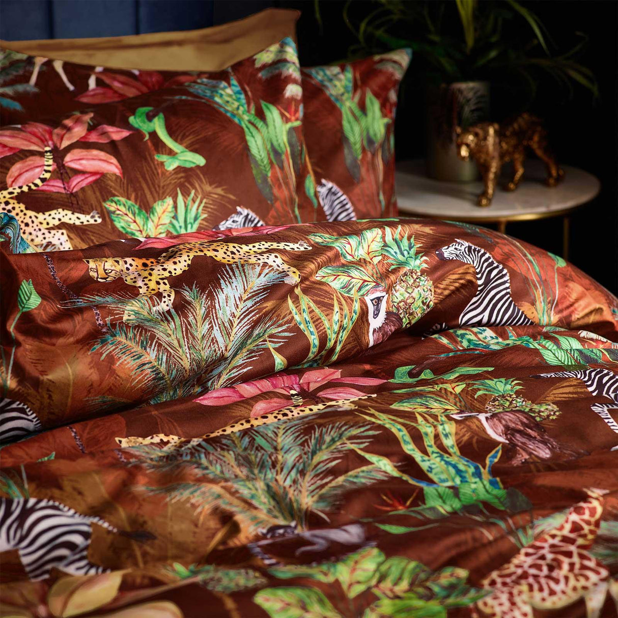 Aranya Exotic Animal Velvet Duvet Cover Set