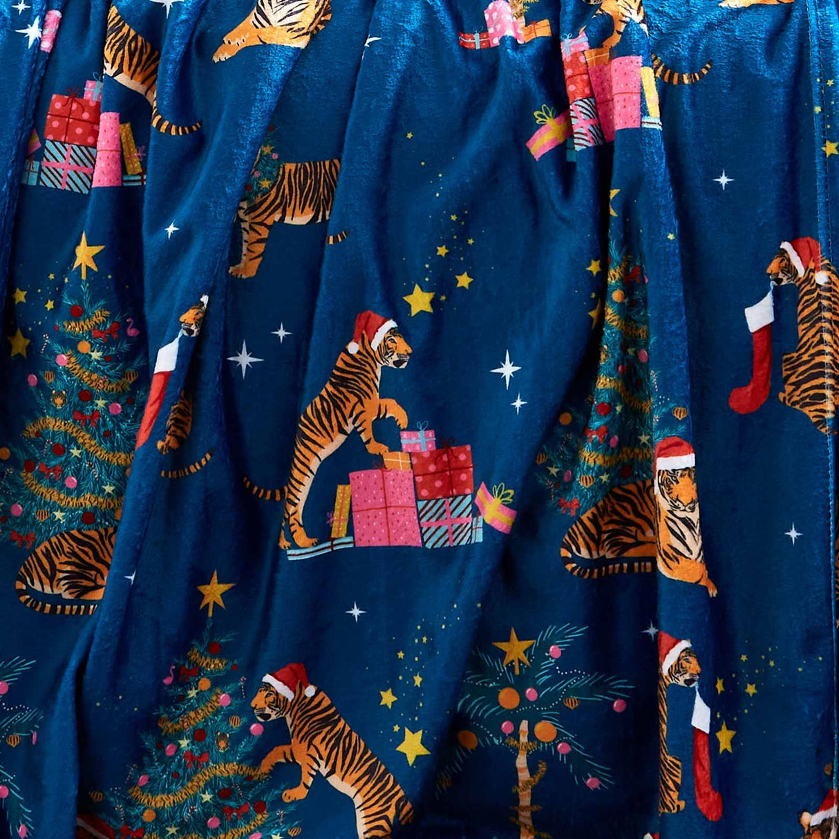 Christmas Tiger Fleece Throw by Catherine Lansfield