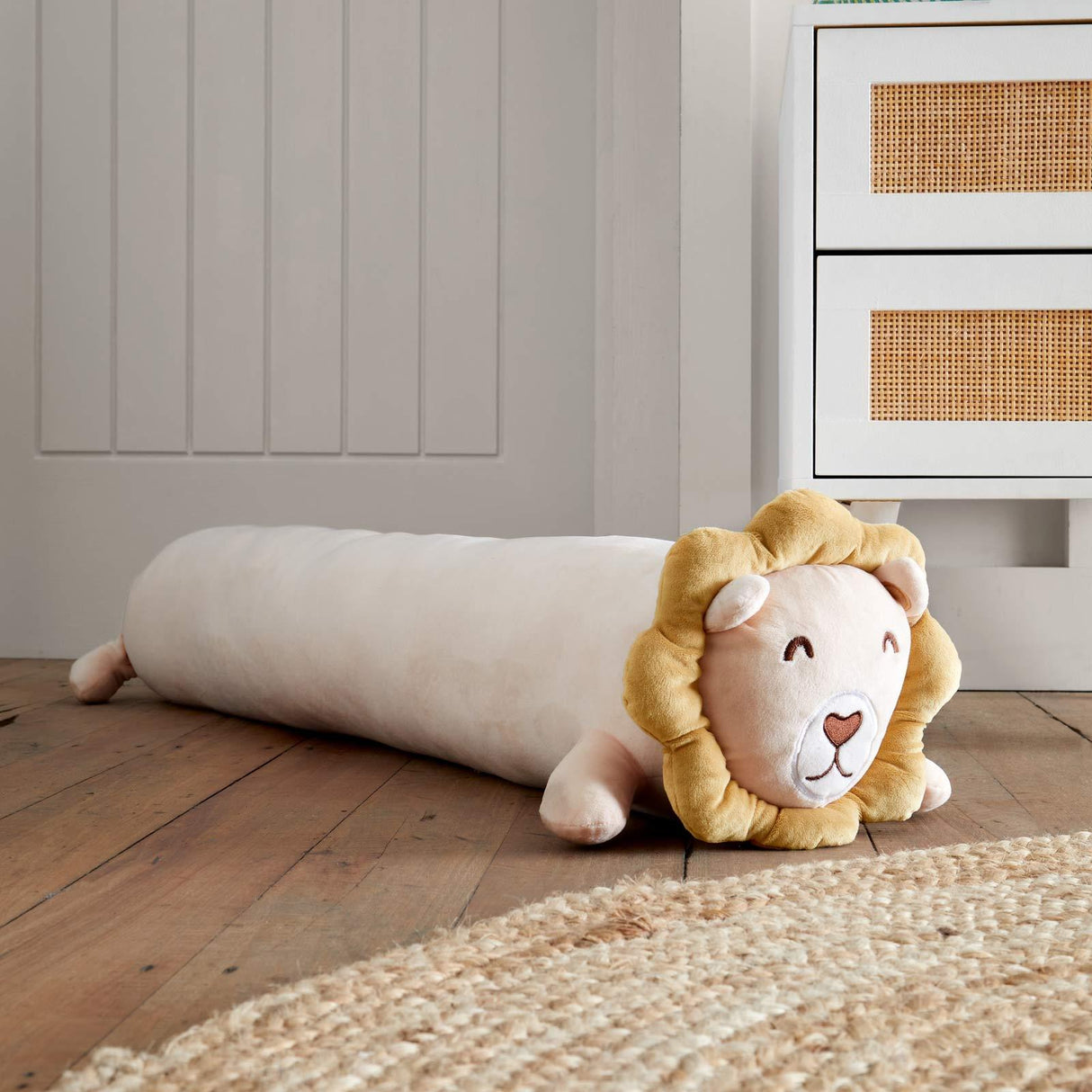 Catherine Lansfield Cuddle Friends Lion 3D Kids Filled Cushion