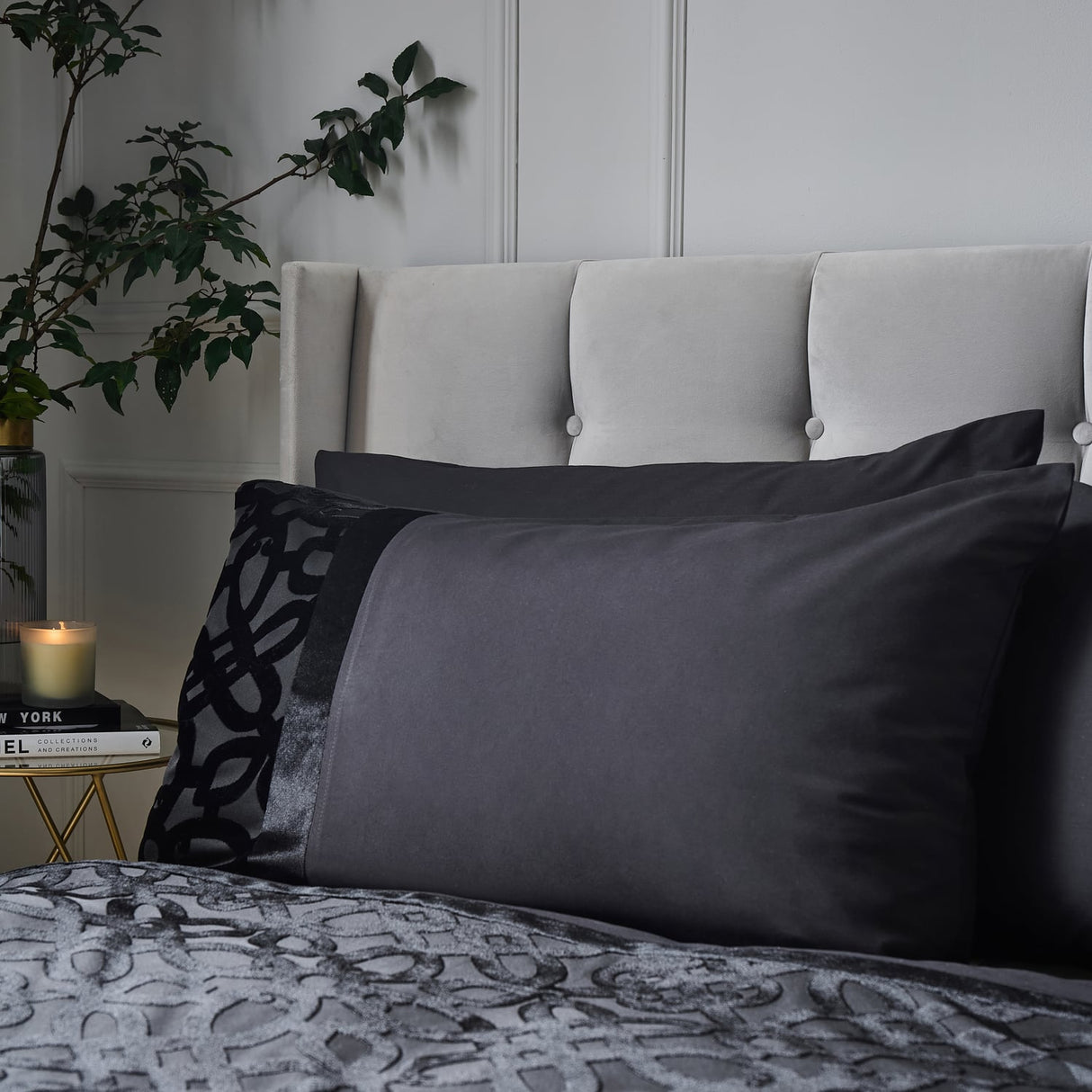 Catherine Lansfield Lattice Cut Velvet Duvet Cover Set - Lattice Cut Duvet Set Black