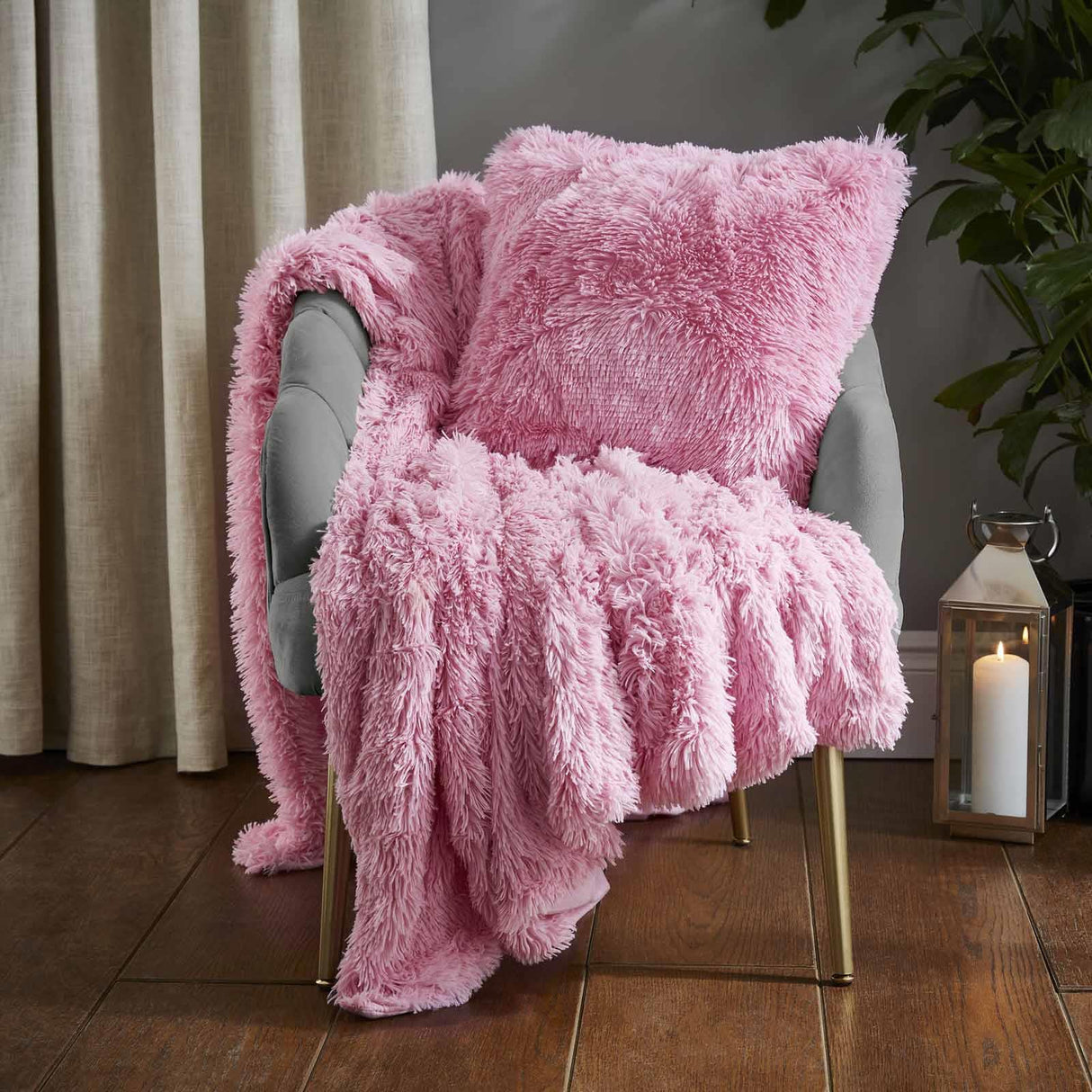 Catherine Lansfield Cuddly Soft Filled Cushion 45cm x 45cm (18" x 18") 27