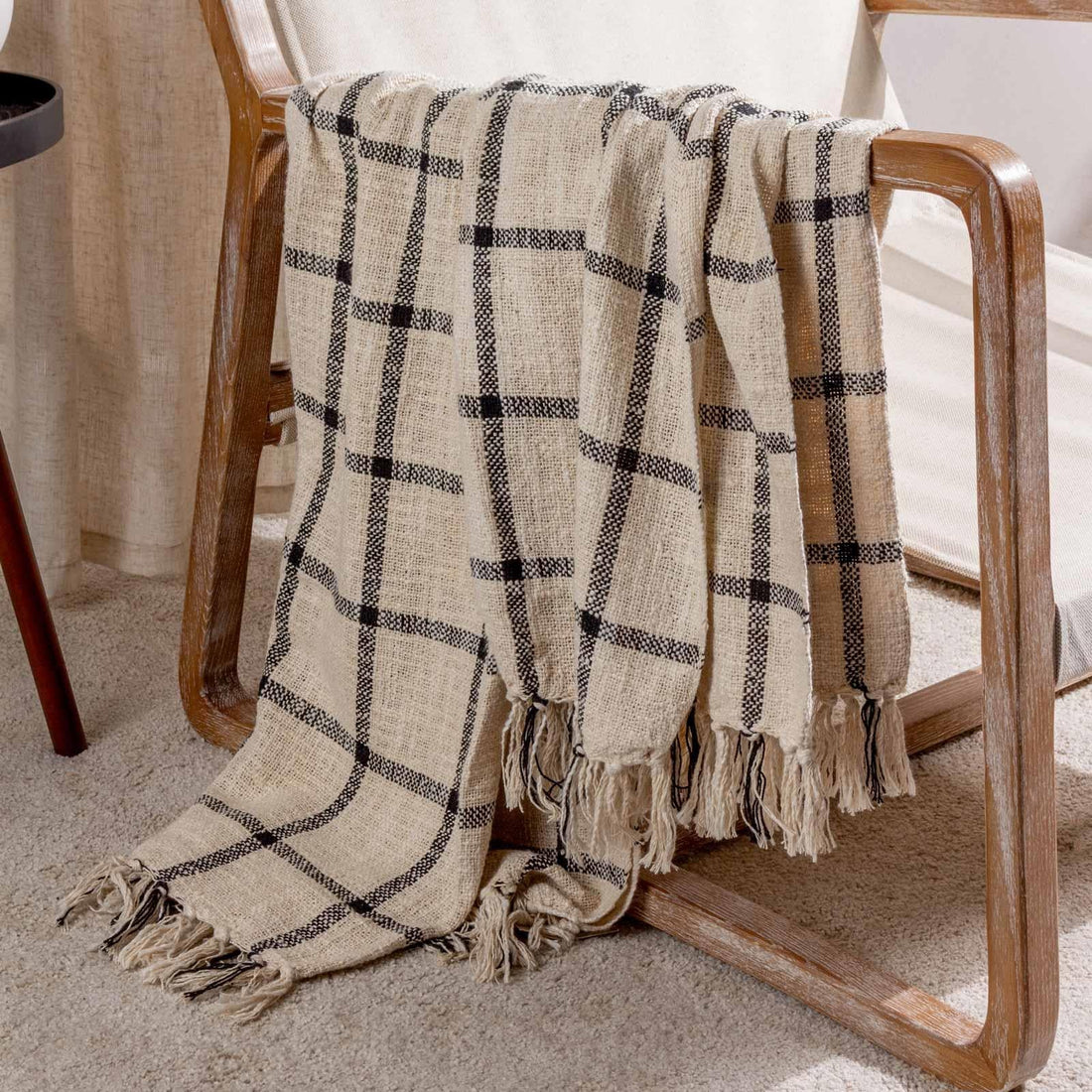 Beni 100% Cotton Woven Tasselled Throw – Natural + Black – 130cm x 180cm