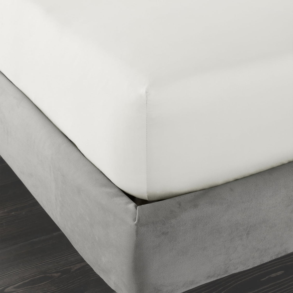 Bianca 400 Thread Count Sateen 36cm Deep Cream 100% Cotton Fitted Sheet - 400 Thread Count Cotton Fitted Sheet Ivory