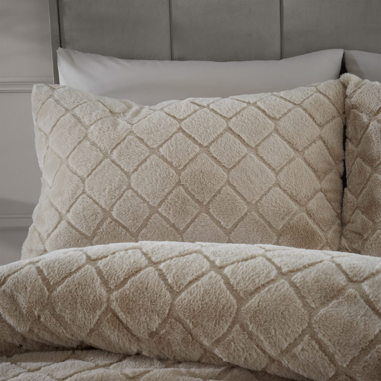 Catherine Lansfield Cosy Diamond Geometric Duvet Cover Set - Natural - Cosy Diamond Natural Duvet Set