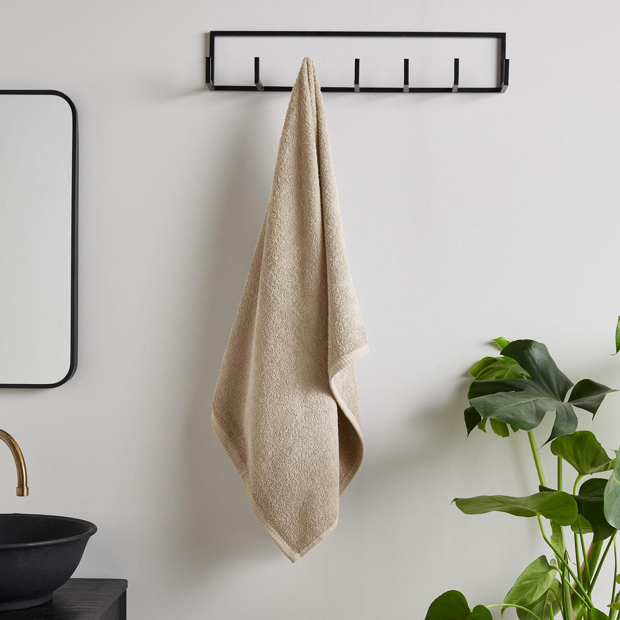 Quick Dry 400gsm Towel by Catherine Lansfield