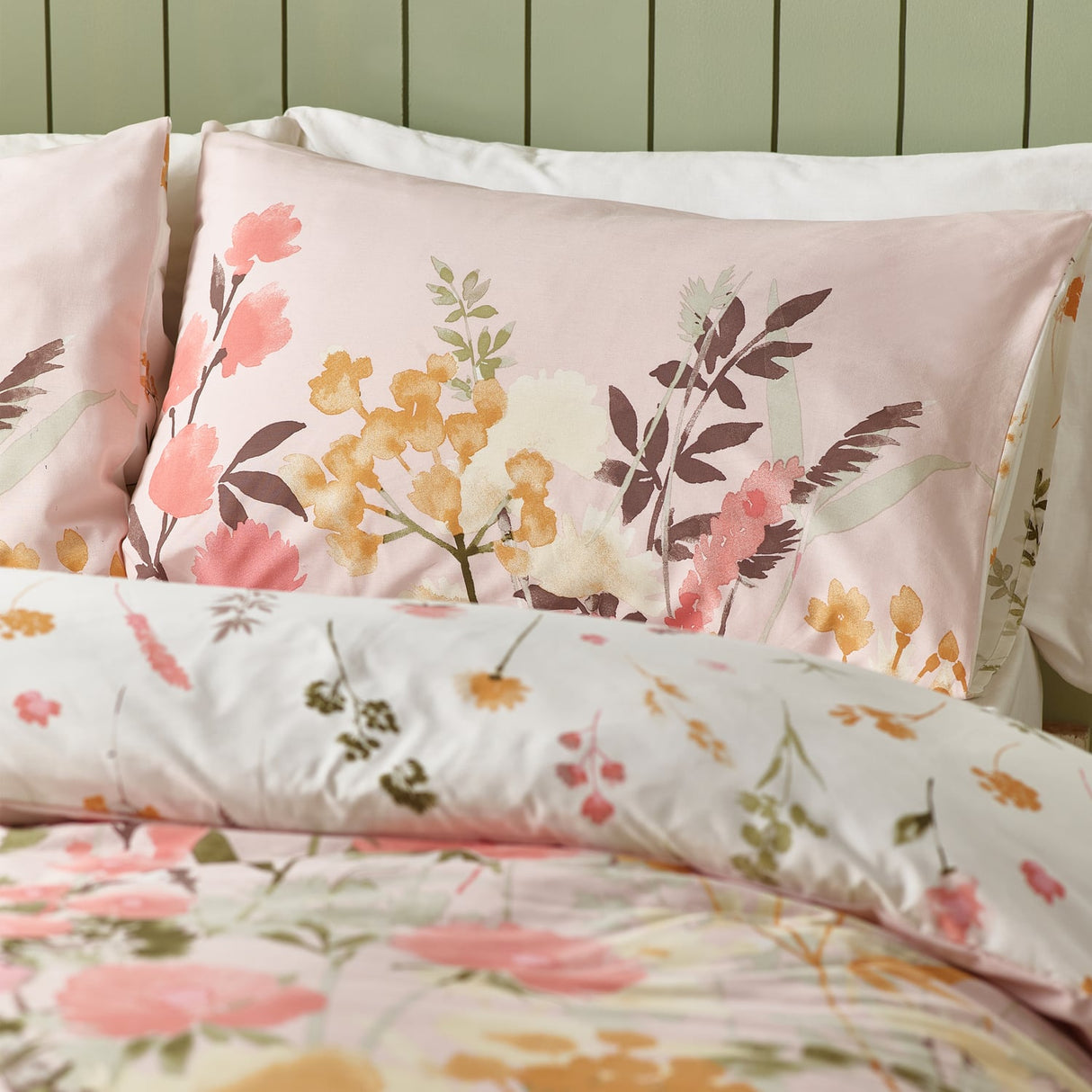 Catherine Lansfield Countryside Floral Duvet Cover Set - Countryside Floral Pink