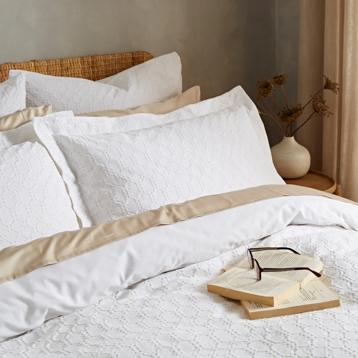 Bianca Waffle Circle 180 Thread Count 100% Cotton Duvet Cover Set - White image 6