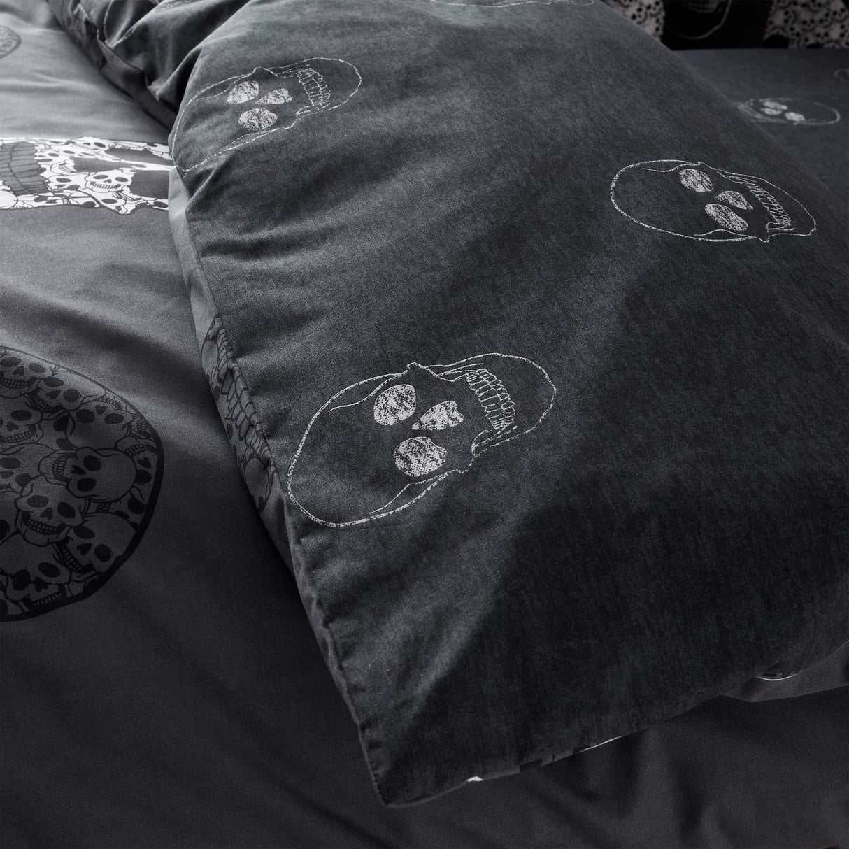 Catherine Lansfield Skulls Duvet Cover Set - Skulls Duvet Set