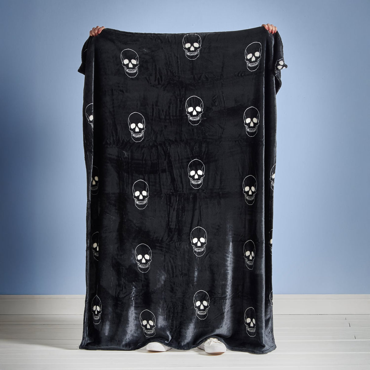 Catherine Lansfield Skulls Throw - Skulls Throw
