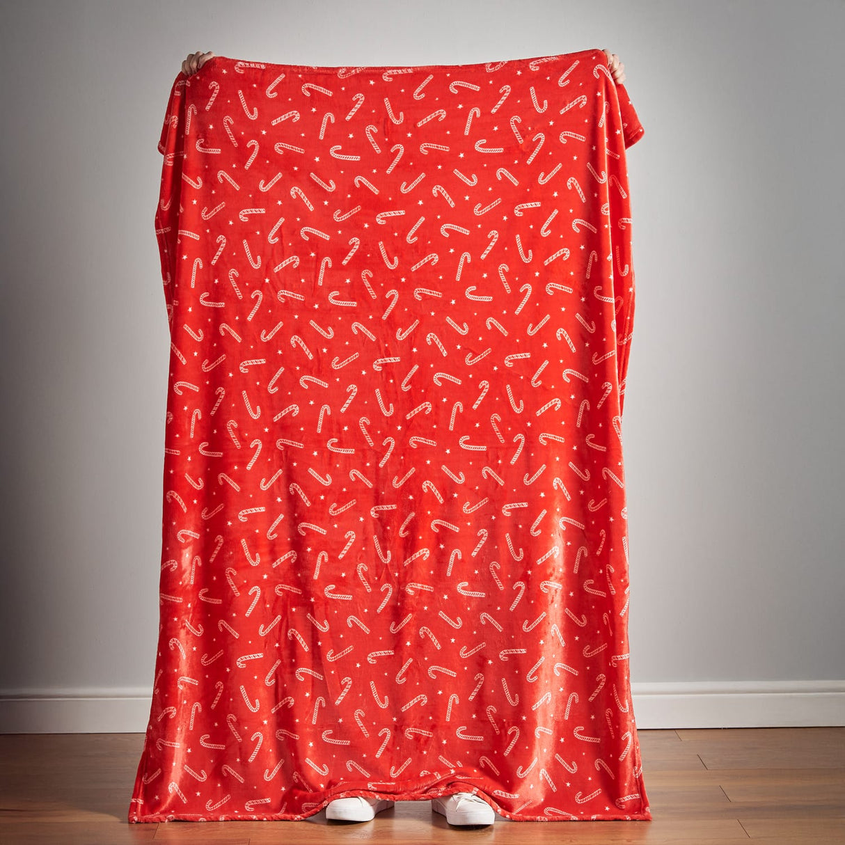Catherine Lansfield Christmas Candy Cane Throw - Christmas Candy Cane Throw