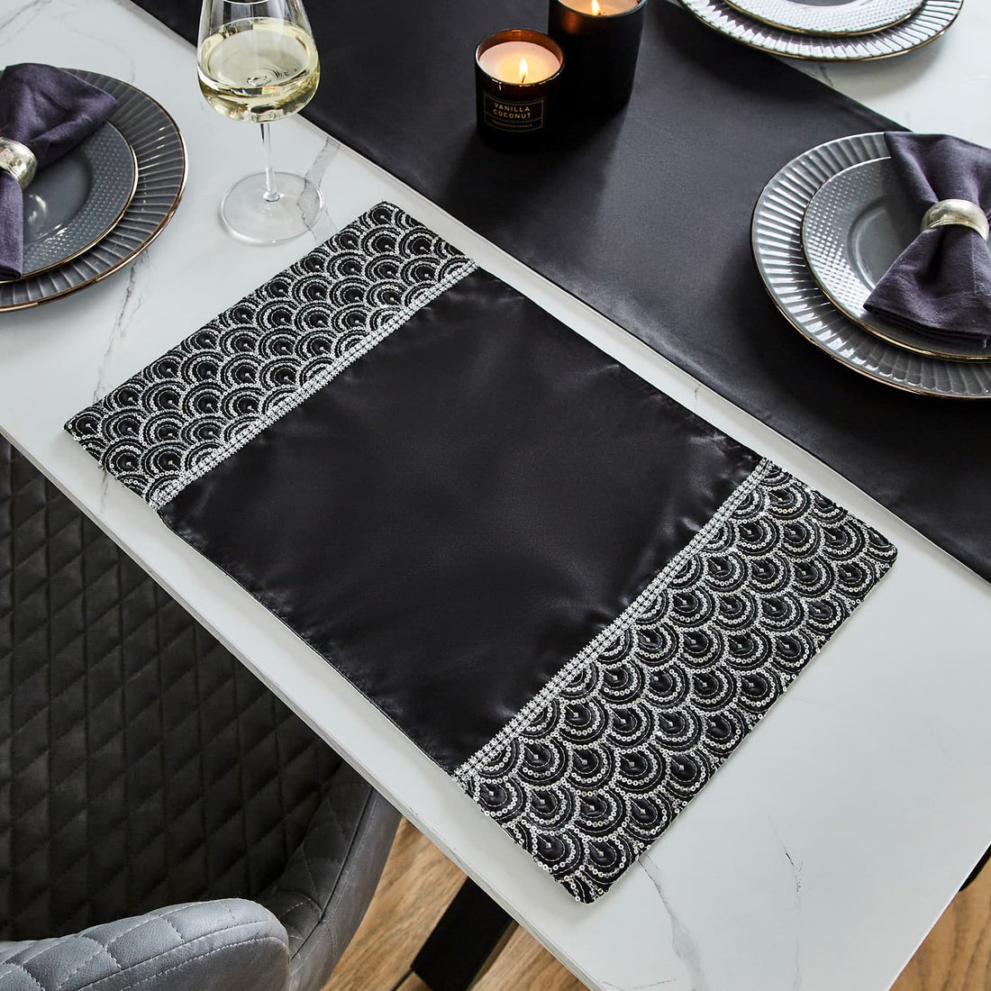 Catherine Lansfield Deco Sequin Placemats 4 Pack Black