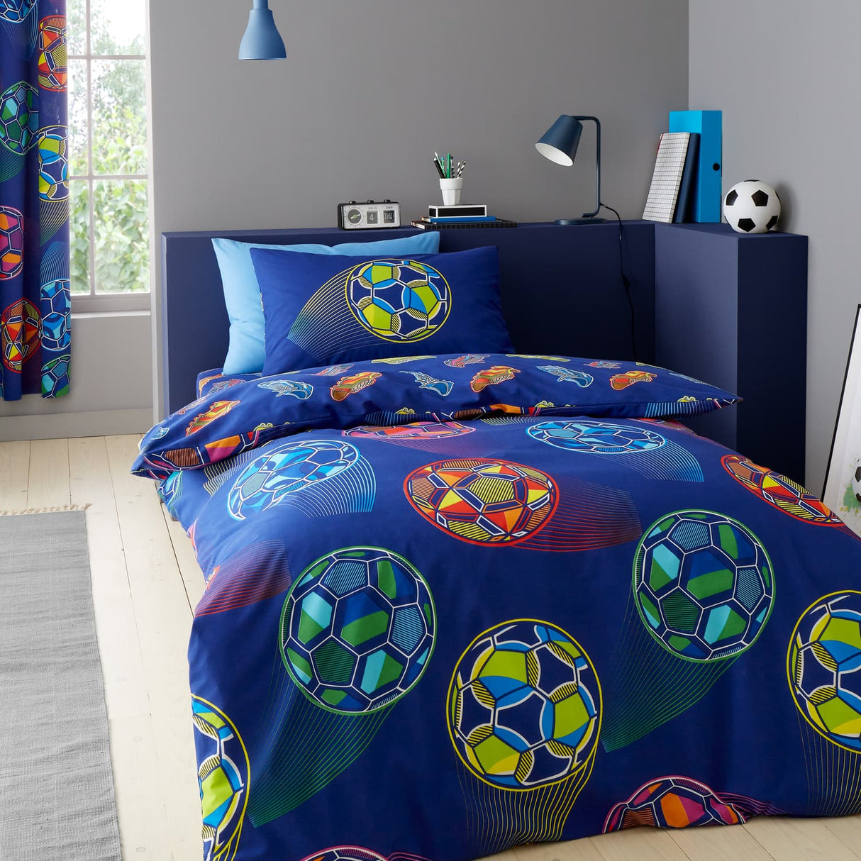 Catherine Lansfield Bright Football Duvet Cover Set - Bright Football Duvet Set