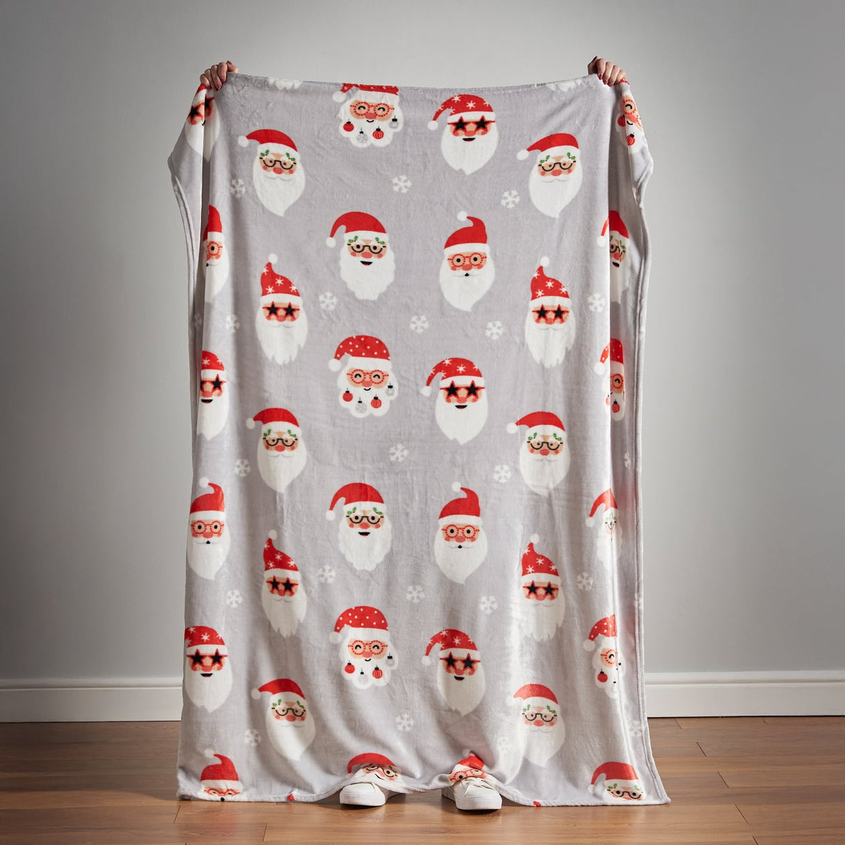 Catherine Lansfield Christmas Santa Spec-Tacular Throw - Christmas Spec-Tacular Throw