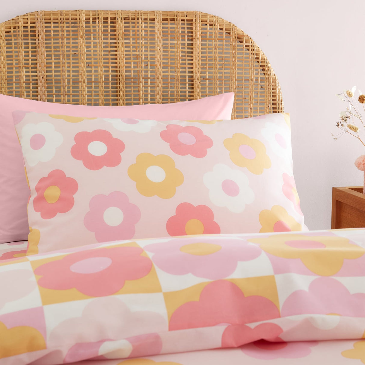 Catherine Lansfield Retro Daisy Duvet Cover Set - Retro Daisy Duvet Set